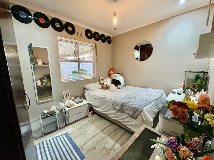 To Let 3 Bedroom Property for Rent in Sunningdale Western Cape
